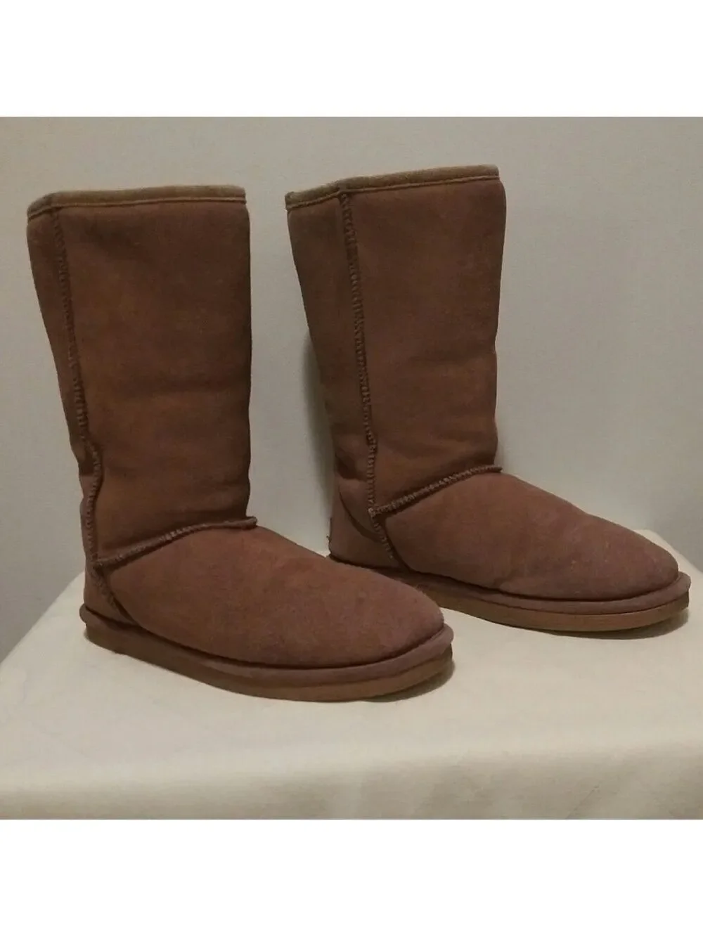 Lugz Tan Suede Fleece Lining Round Toe  Mid Calf Platform Sole Pull On Fall Boot